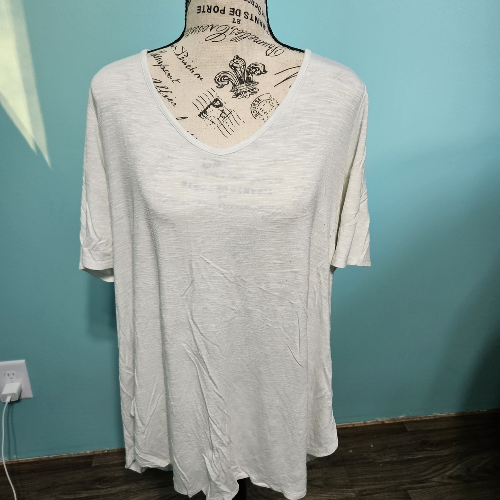 Maurices Cream Short Sleeve Tee